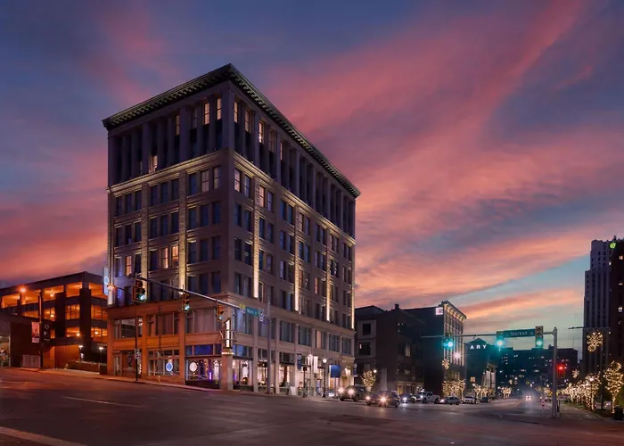 BLU-Tique, Akron, a Tribute Portfolio Hotel
