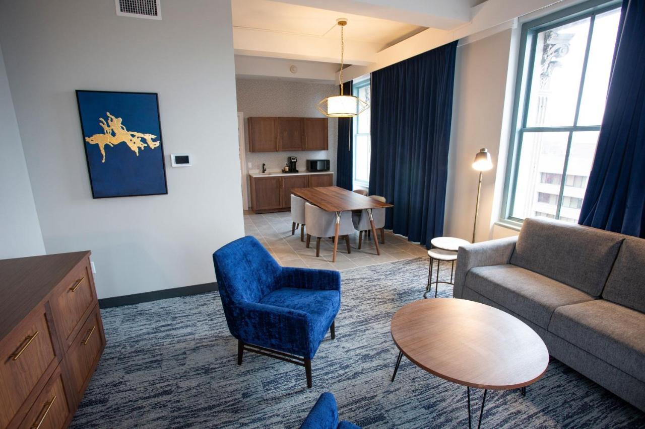Hotel Blu-tique, Akron, A Tribute Portfolio 2*