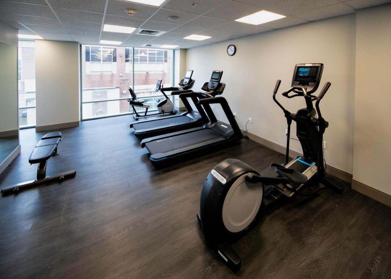 Blu-tique, Akron, A Tribute Portfolio Hotel 2*