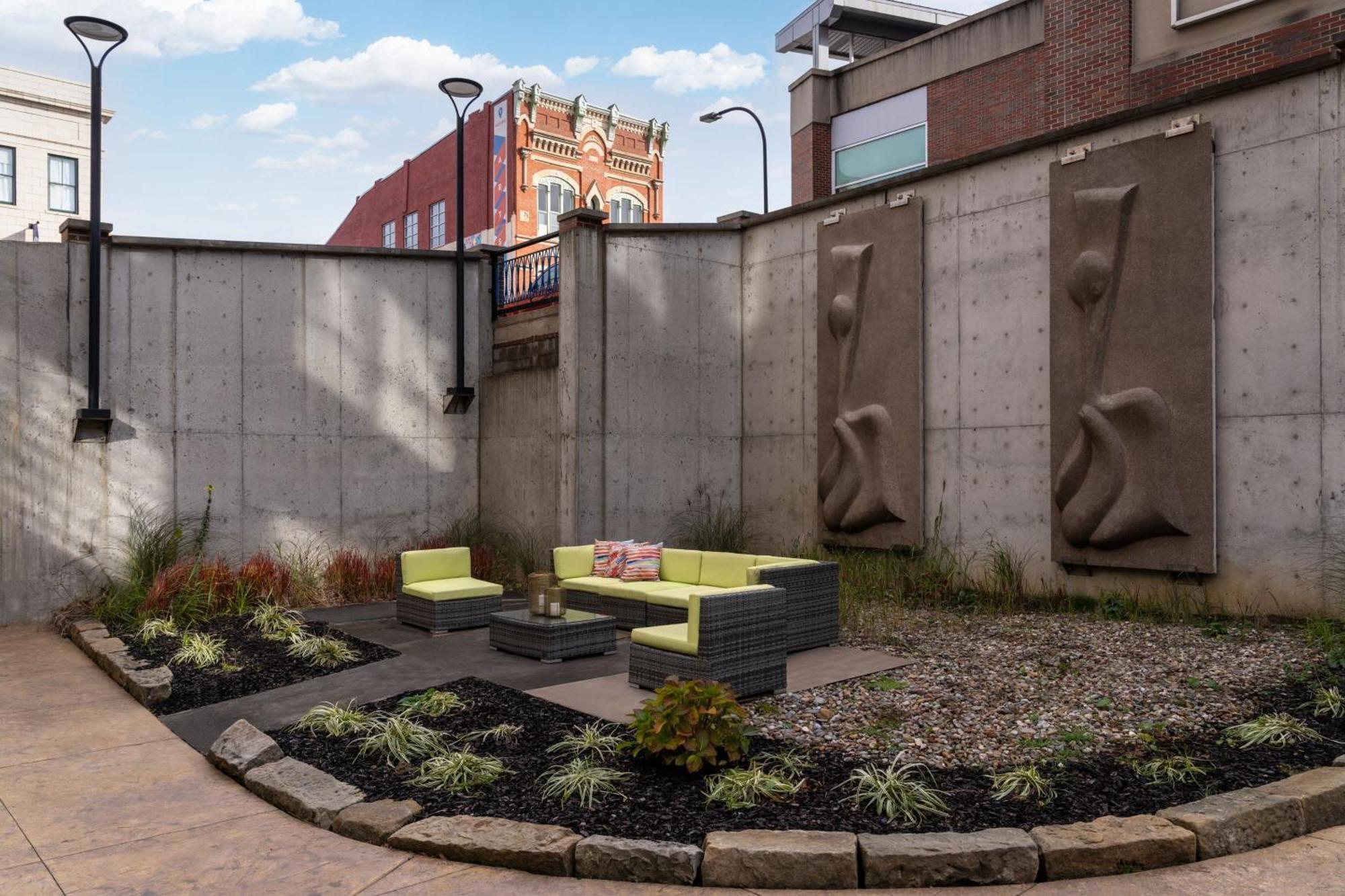 Hotel Blu-tique, Akron, A Tribute Portfolio